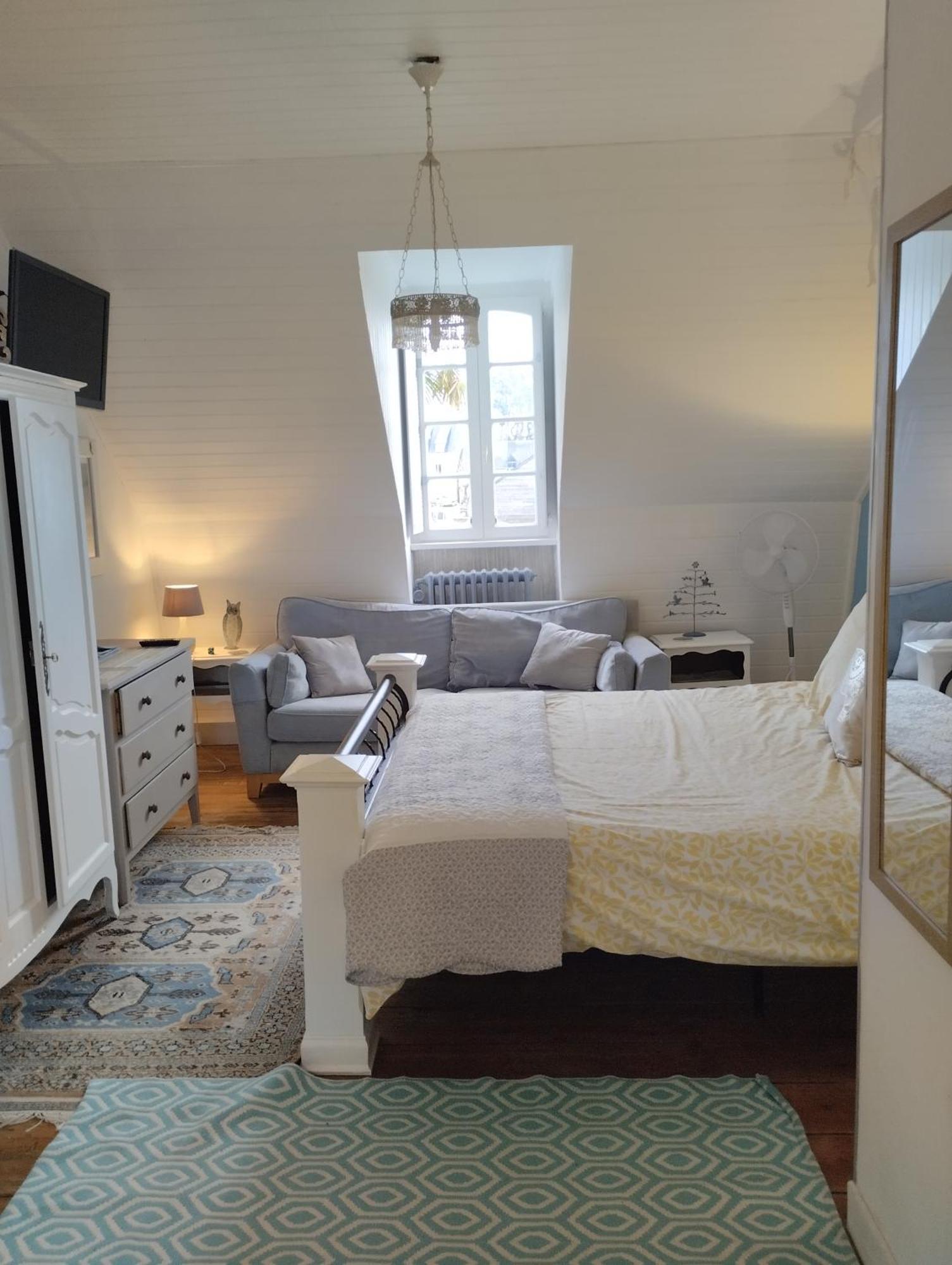 Maison Papillons Plomodiern Luaran gambar