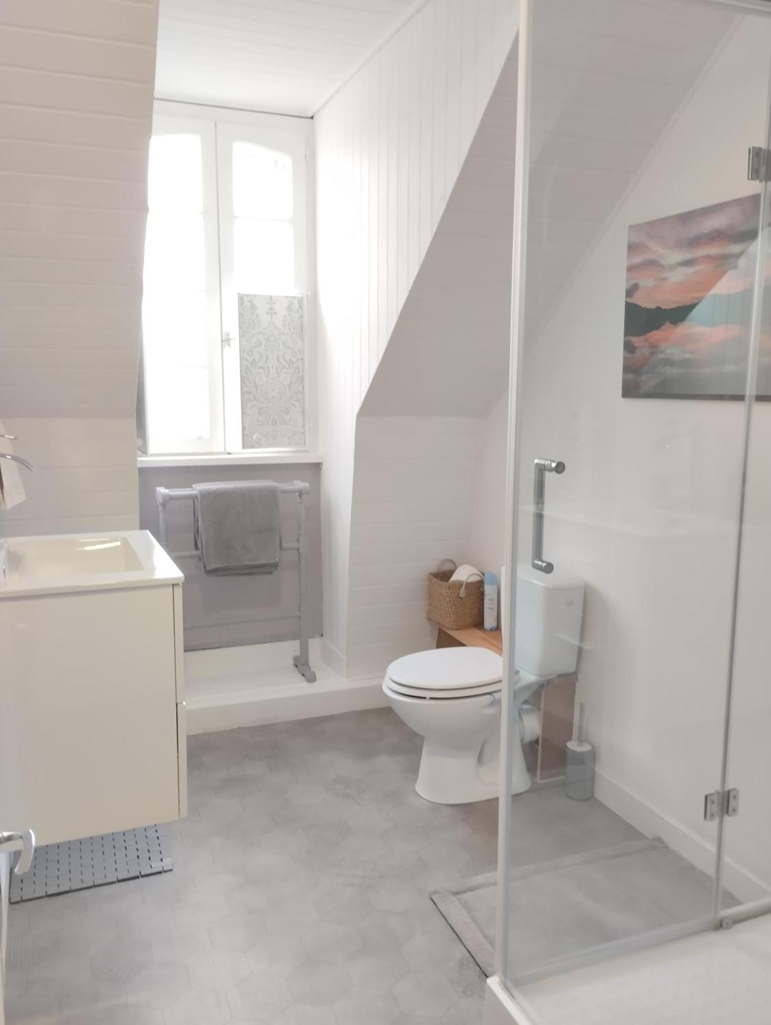 Maison Papillons Plomodiern Luaran gambar